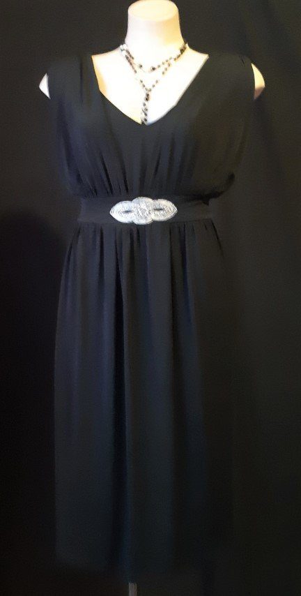1920's inspired black shift dress with tie waist, polyester size 20