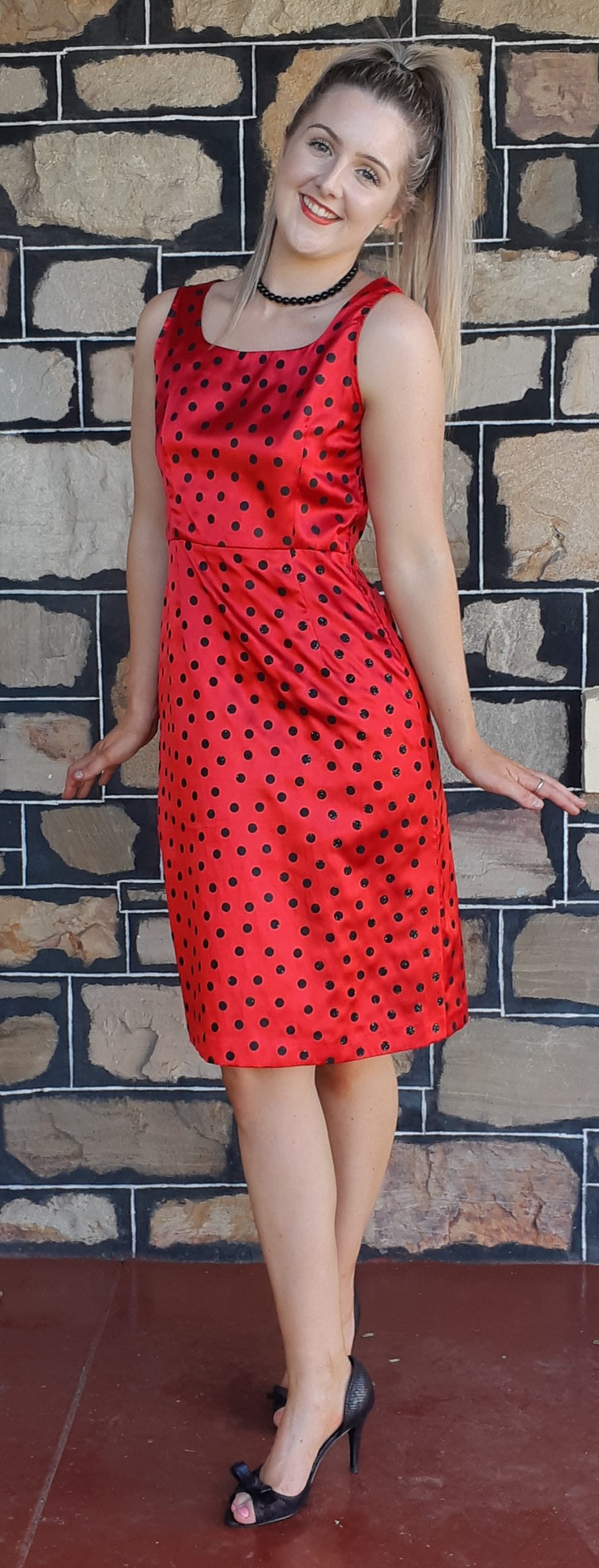 1960's Wiggle Dress, Red/ black, Polka-dot, satin/polyester, size 12 - Image 4