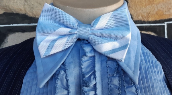 Bow tie, pale blue striped, USA, polyester by 'Jon Vandyk' hand made