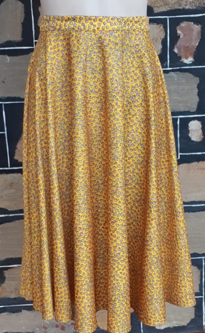 Full circle skirt, polyester, mustard daisy print, 1970's, size 14