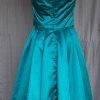 1980's Evening Dress, green, silk/ polyester, handmade, size 8 - Image 8