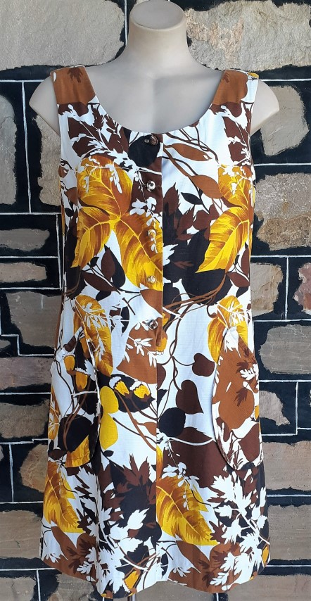 1960's A-line dress, cotton, autumnal print, Made in Hawaii by 'Liberty House', size 12