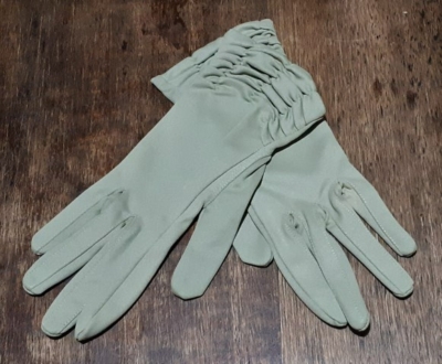 Vintage Glove, sage, nylon, by 'Finelon', size 7