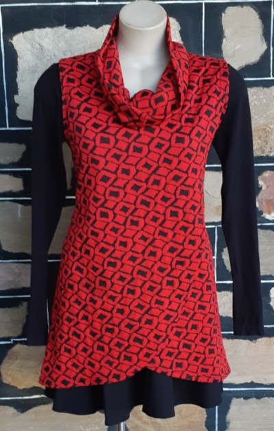 Tunic Top, Red/black, polyester, by 'Whispers' size 12-14