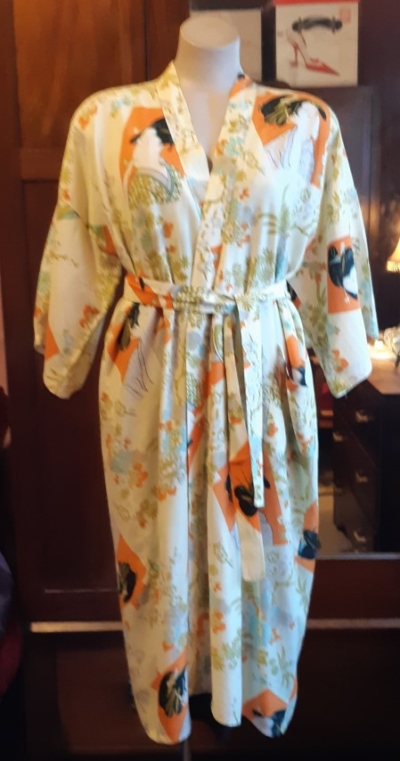 Vintage Dressing Gown/kimono, Rayon, Japanese Print, handmade, one size