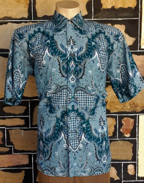 Vintage Batik Shirt, blue tones, Cotton, by 'Eitra Sari', Indonesia, size L