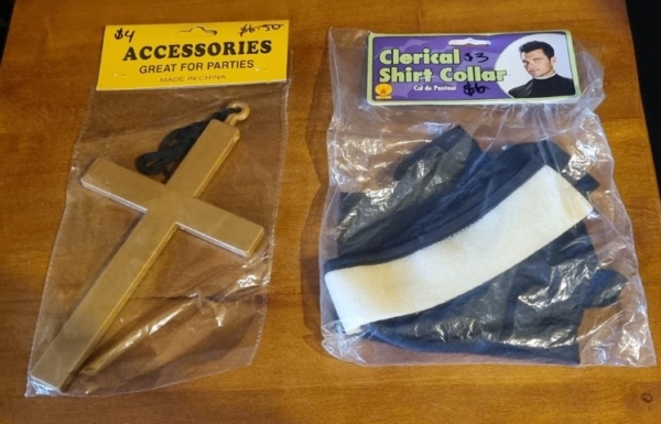 Priest Collar and large Cross, costume accessories, by 'Carnival Products'