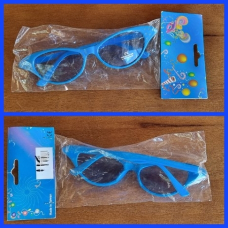 Sunglasses, 50's Style, blue with Rhinestones, Plastic, UV protection, by 'Sweidas'