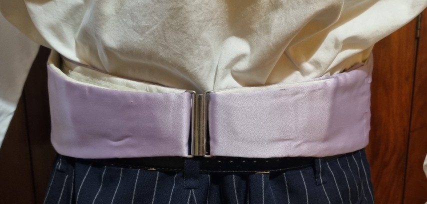 Vintage Cummerbund & Bow Tie set, Lavender, Polyester, by ‘Hardy Amies’ size S -XL’ , ‘new’ - Image 2