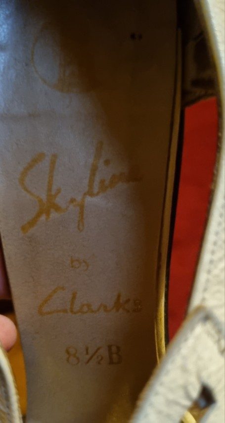 1960's Mary Jayne Shoes, Cream, leather, by 'Clarks', size 8.5b - Image 10