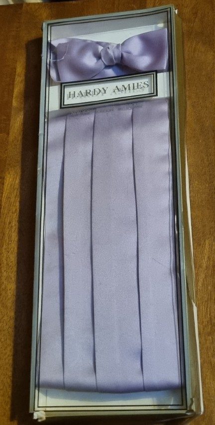 Vintage Cummerbund & Bow Tie set, Lavender, Polyester, by ‘Hardy Amies’ size S -XL’ , ‘new’ - Image 10
