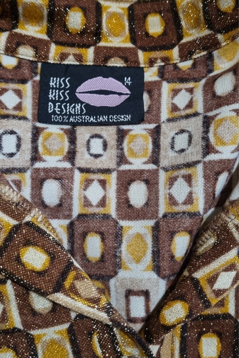 1970's Fitted midi dress, geometric Autumnal print, polyester, by 'Kiss Kiss Designs, Australia', size S - Image 6