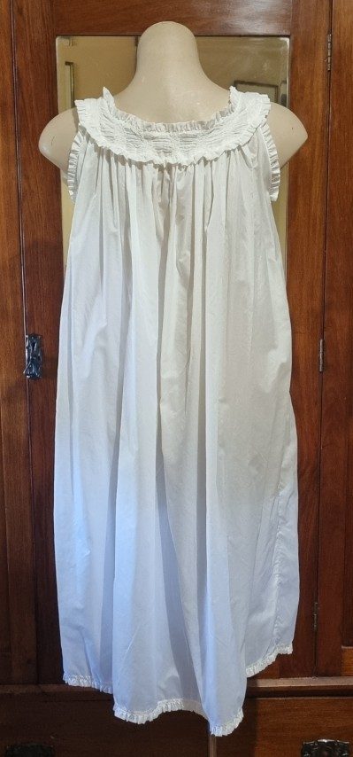 1960's, Vintage Nightie, white, nylon, by 'Lotus', size 16 - Image 8