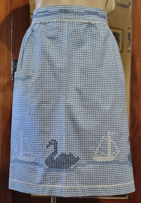 Vintage Cotton Apron, Blue Gingham, Handmade, size L-XL - Image 2