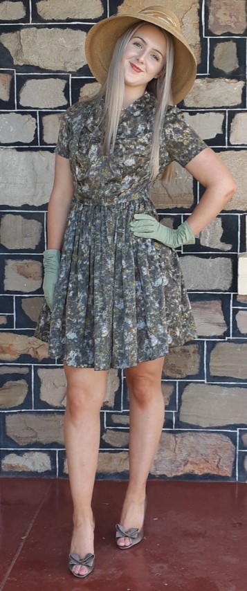 1950's, Original Day Dress, green, Nylon, hand made, size 10 - Image 5