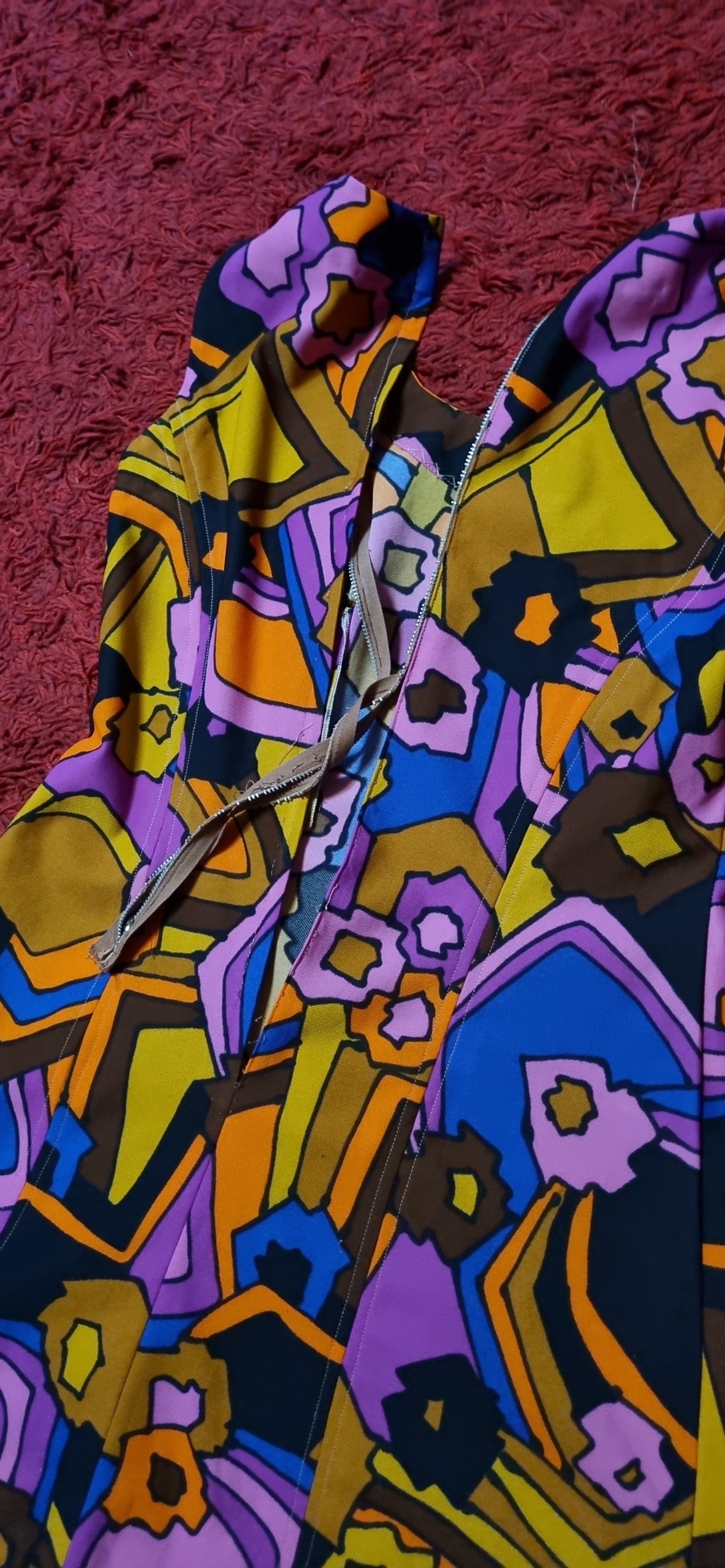 1970's A-line Dress, Multi coloured, geometric print, handmade, polyester, size 10 - Image 9