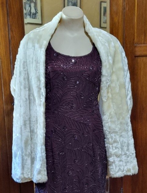 Vintage Faux Fur Wrap, Cream, with hidden pocket & handkerchief. - Image 5