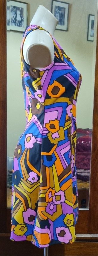 1970's A-line Dress, Multi coloured, geometric print, handmade, polyester, size 10 - Image 6