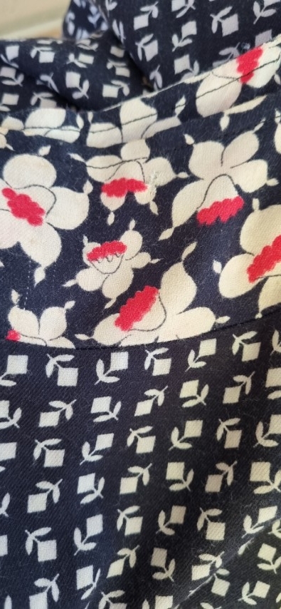 1970's Maxi Dress, daisy print, brushed rayon, by 'Boyfriend', size S - Image 8