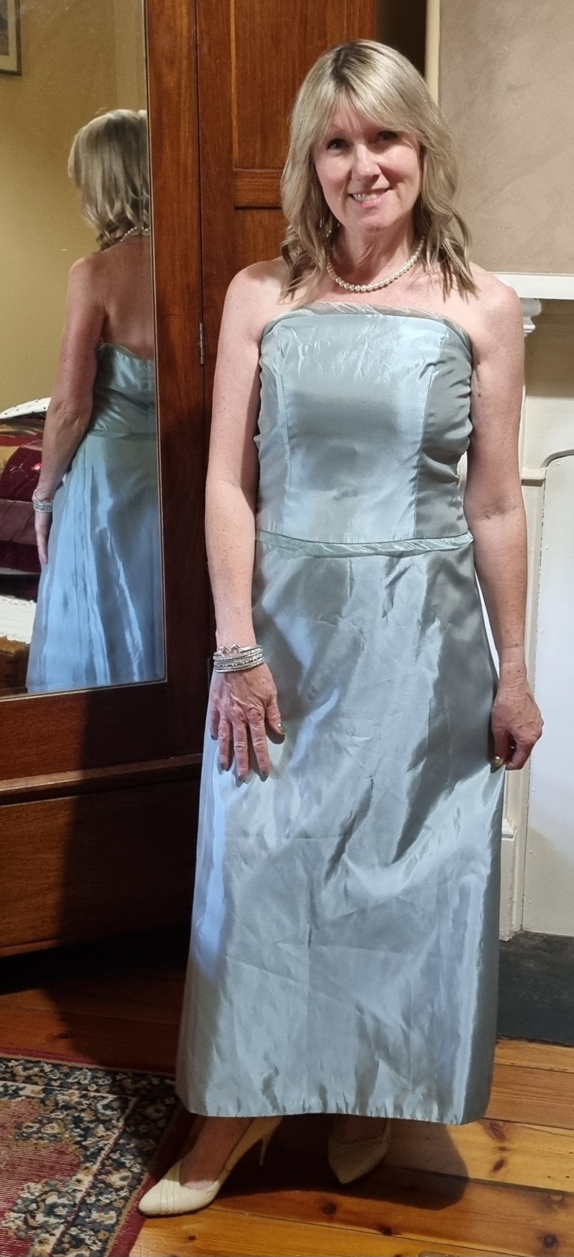 Vintage-inspired Evening Gown, Organza/polyester, sea green, by 'Alvina Valenta New York', size 8 - Image 2