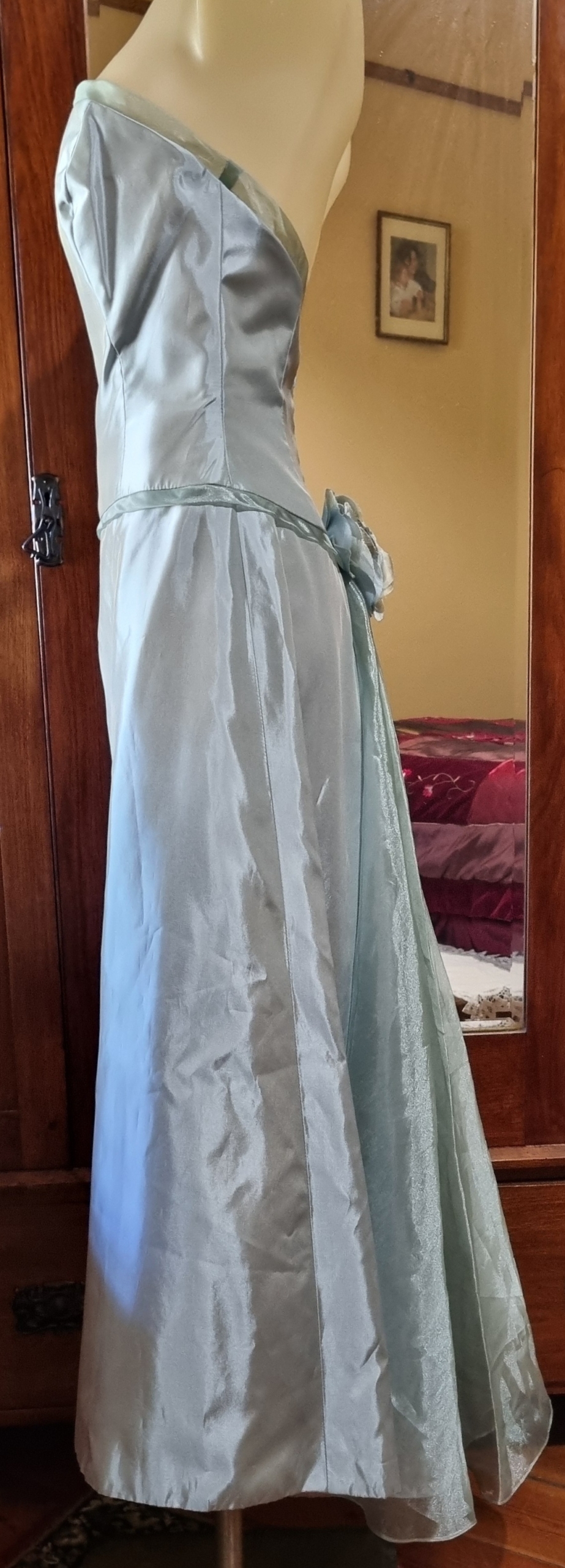 Vintage-inspired Evening Gown, Organza/polyester, sea green, by 'Alvina Valenta New York', size 8 - Image 7