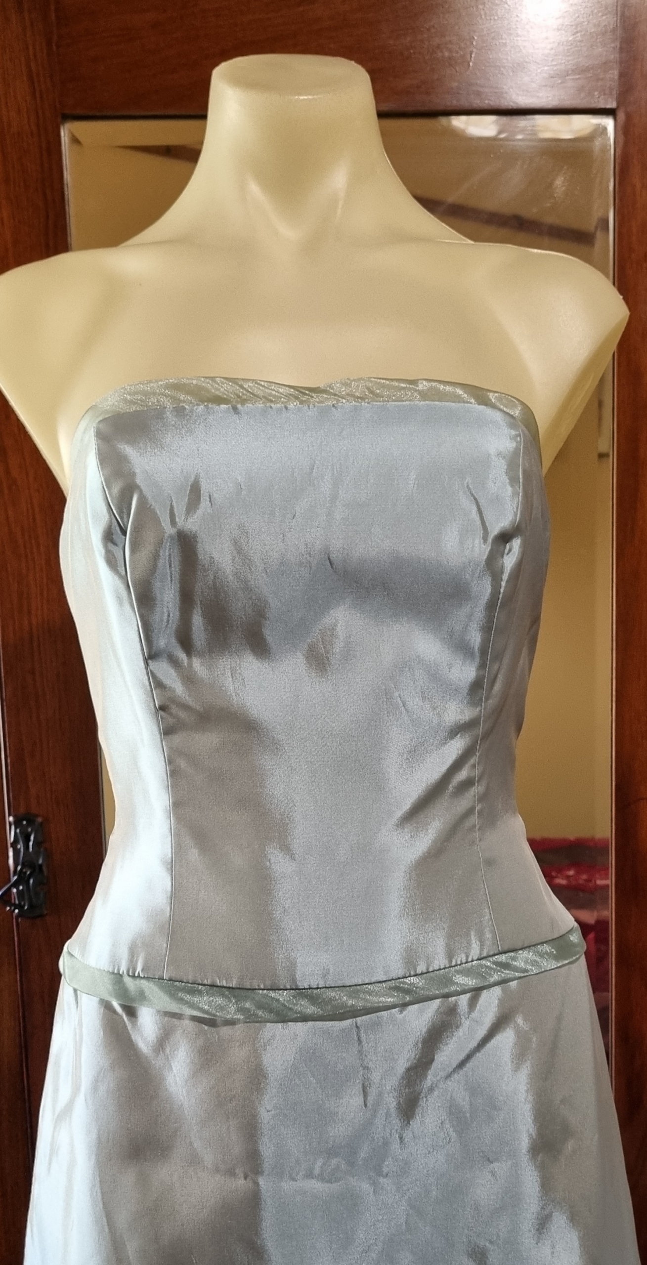 Vintage-inspired Evening Gown, Organza/polyester, sea green, by 'Alvina Valenta New York', size 8 - Image 9
