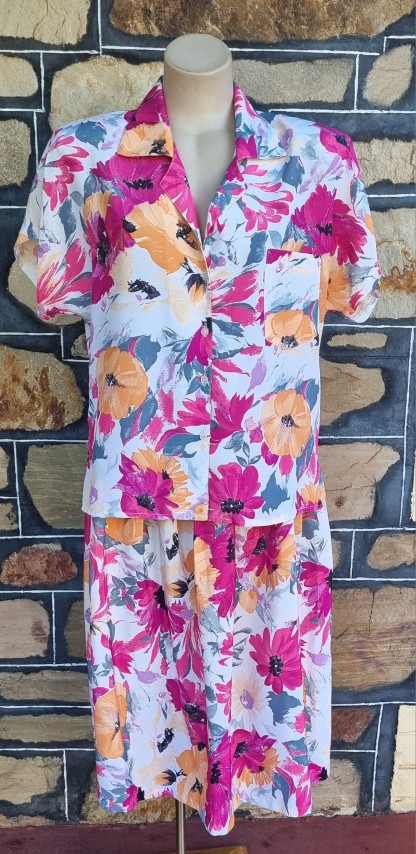 1980's Skirt Suit, Floral Print, polyester, by 'Toronto, Melbourne', size M - Image 3
