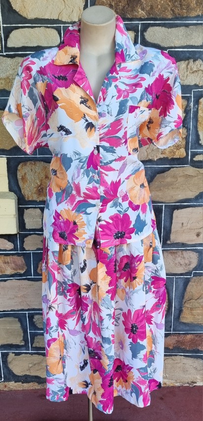 1980's Skirt Suit, Floral Print, polyester, by 'Toronto, Melbourne', size M - Image 5