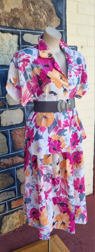 1980's Skirt Suit, Floral Print, polyester, by 'Toronto, Melbourne', size M - Image 8