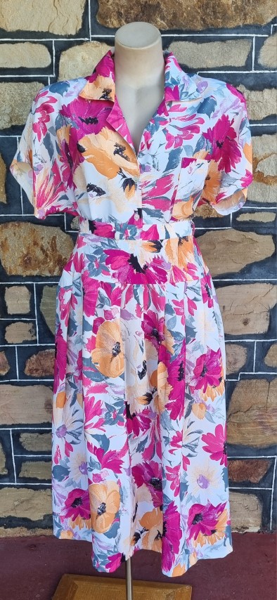 1980's Skirt Suit, Floral Print, polyester, by 'Toronto, Melbourne', size M - Image 2
