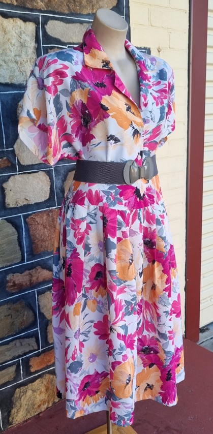 1980's Skirt Suit, Floral Print, polyester, by 'Toronto, Melbourne', size M - Image 9