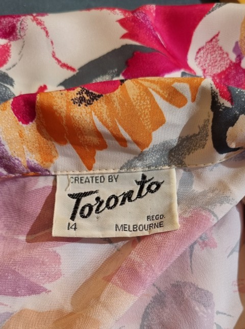 1980's Skirt Suit, Floral Print, polyester, by 'Toronto, Melbourne', size M - Image 11