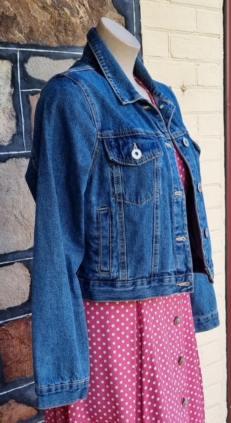 Denim Jacket, cropped, by 'Cotton On', size 12 - Image 4