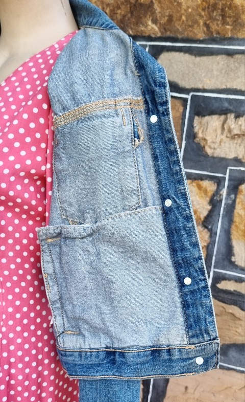 Denim Jacket, cropped, by 'Cotton On', size 12 - Image 8