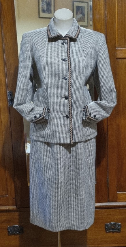 1970's Tweed, Wool Skirt Suit, brown checked, by 'Suitmaster', size 12-14 - Image 7