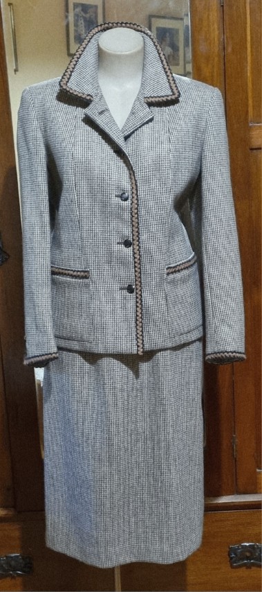 1970's Tweed, Wool Skirt Suit, brown checked, by 'Suitmaster', size 12-14 - Image 2