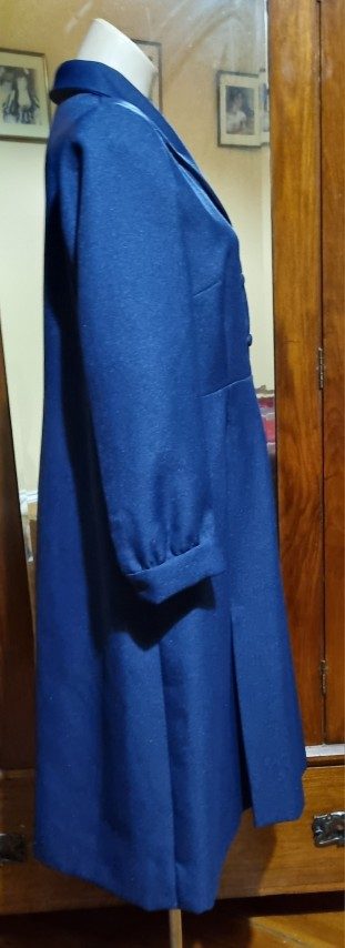 1970's Winter A-Line dress, navy, polyester, handmade, size XL. - Image 6