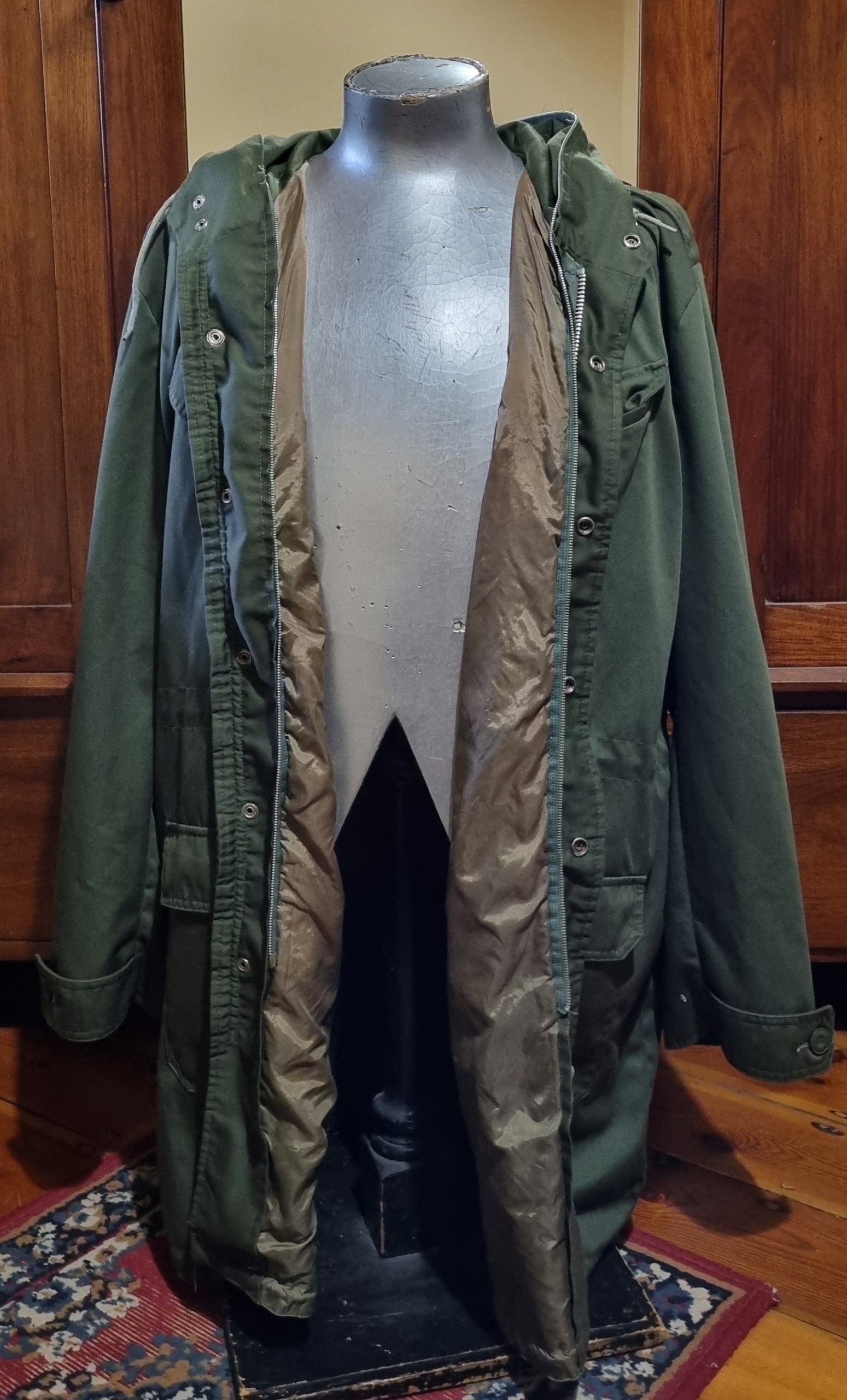 Vintage Men's Winter Rain Jacket, by 'London Fog', khaki, size 2XL - Image 13