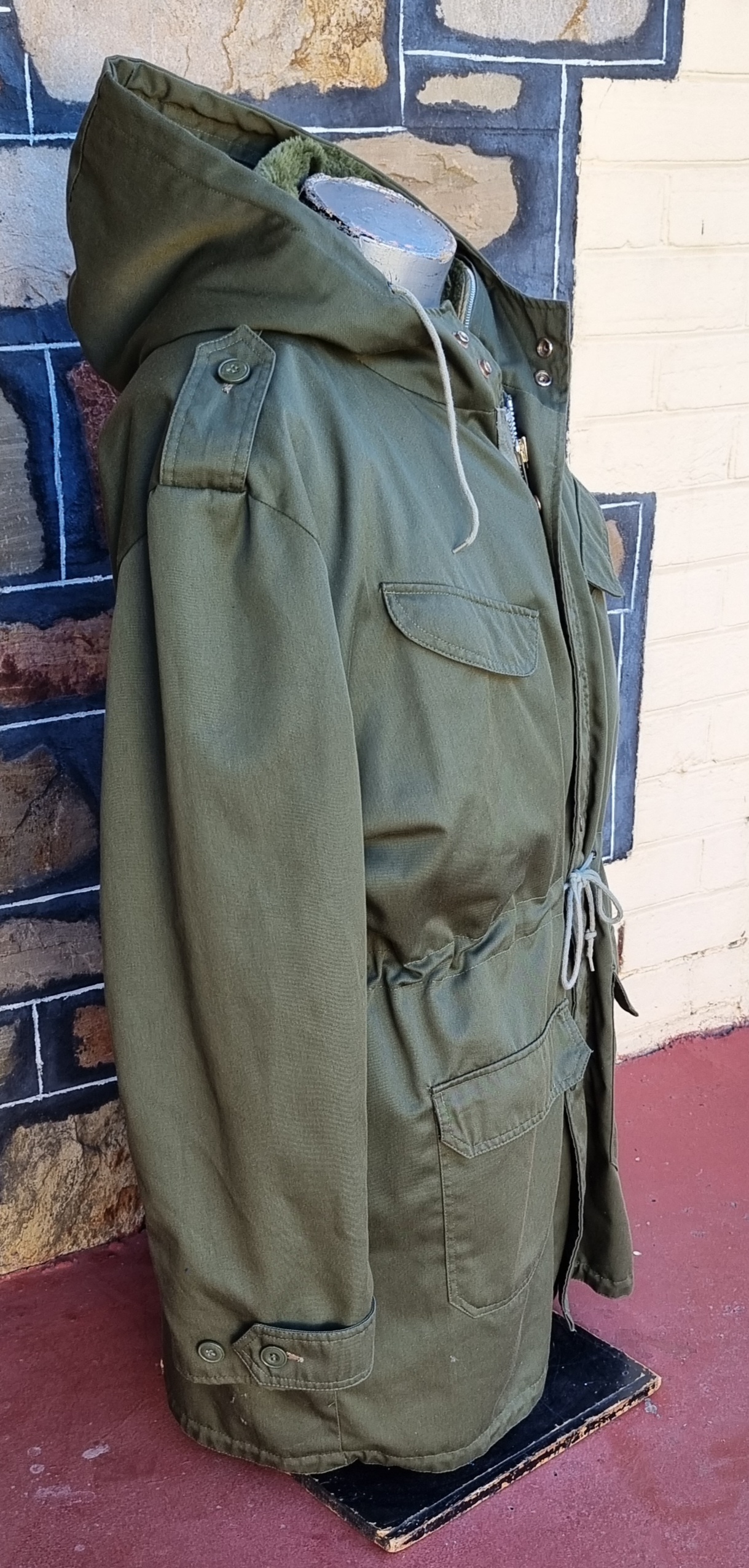 Vintage Men's Winter Rain Jacket, by 'London Fog', khaki, size 2XL - Image 4