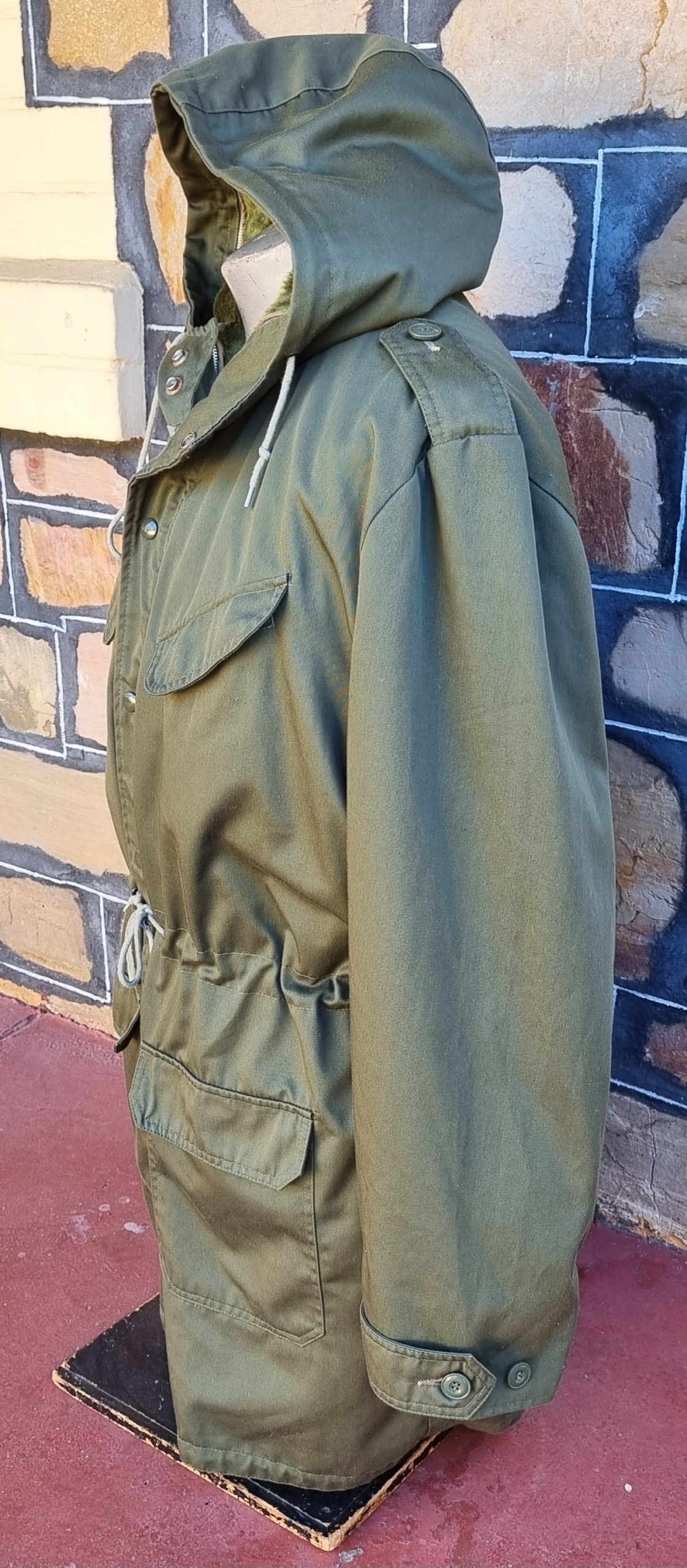 Vintage Men's Winter Rain Jacket, by 'London Fog', khaki, size 2XL - Image 7
