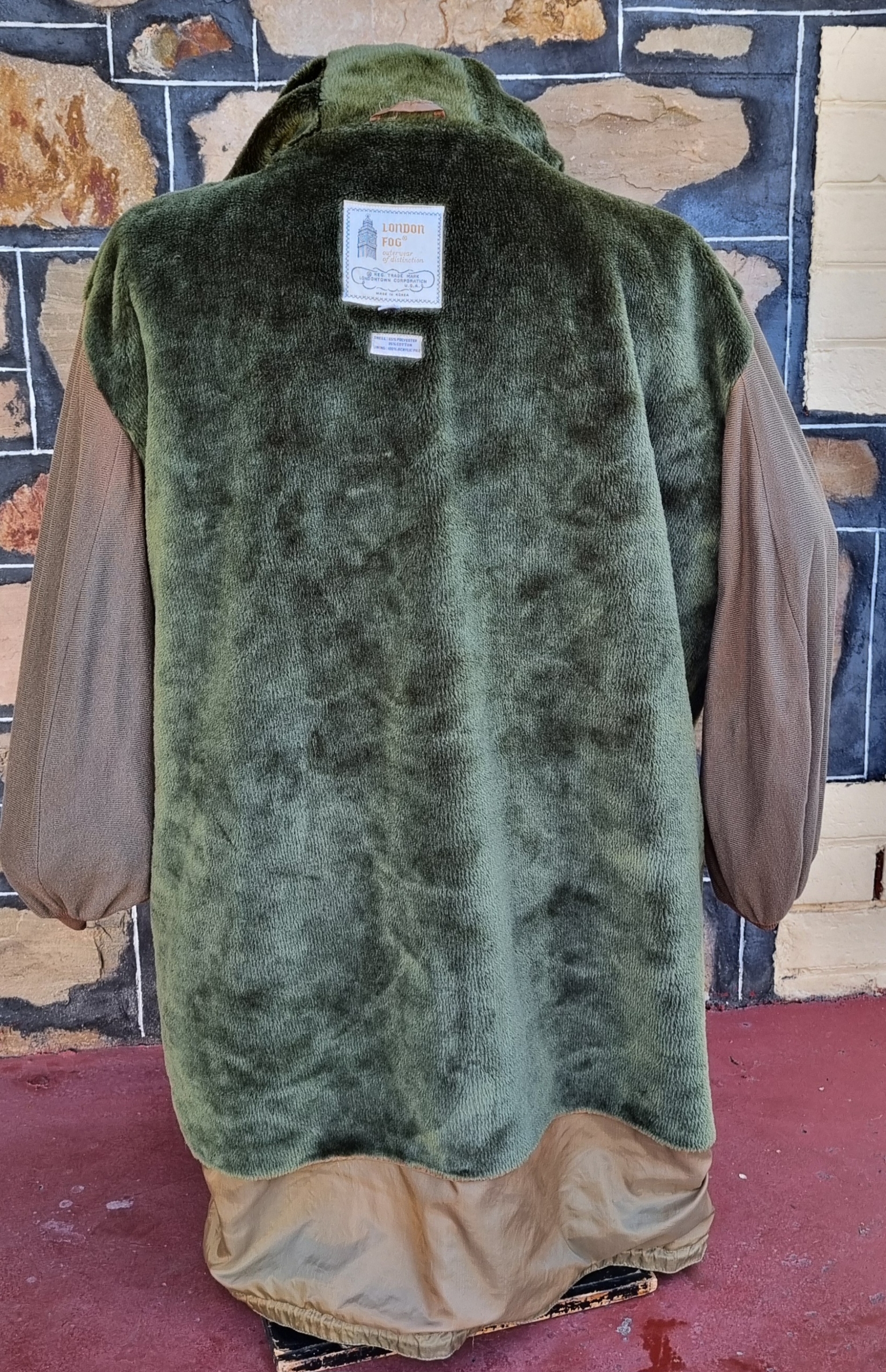 Vintage Men's Winter Rain Jacket, by 'London Fog', khaki, size 2XL - Image 16