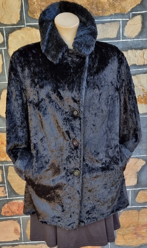 Vintage Faux Fur Jacket, Black, by 'Los Angelis Tailors Of Melbourne', size 18 - Image 4