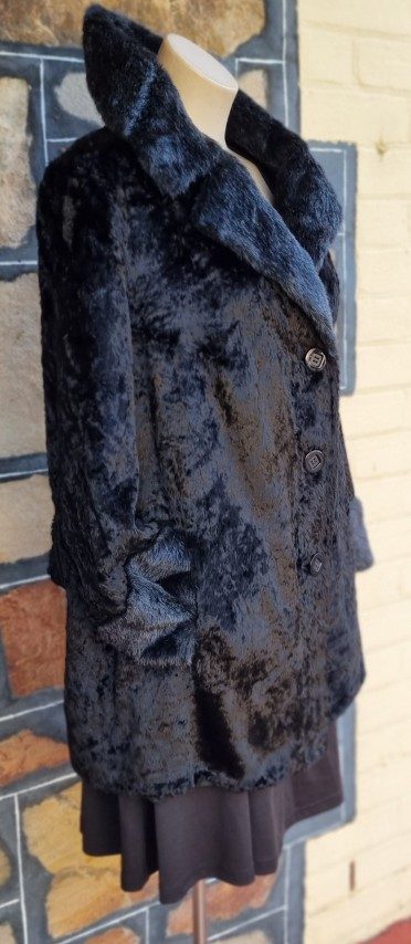 Vintage Faux Fur Jacket, Black, by 'Los Angelis Tailors Of Melbourne', size 18 - Image 7
