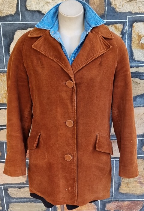 1970's Velvet Blazer, Rust, Hand Tailored, size 16 - Image 2