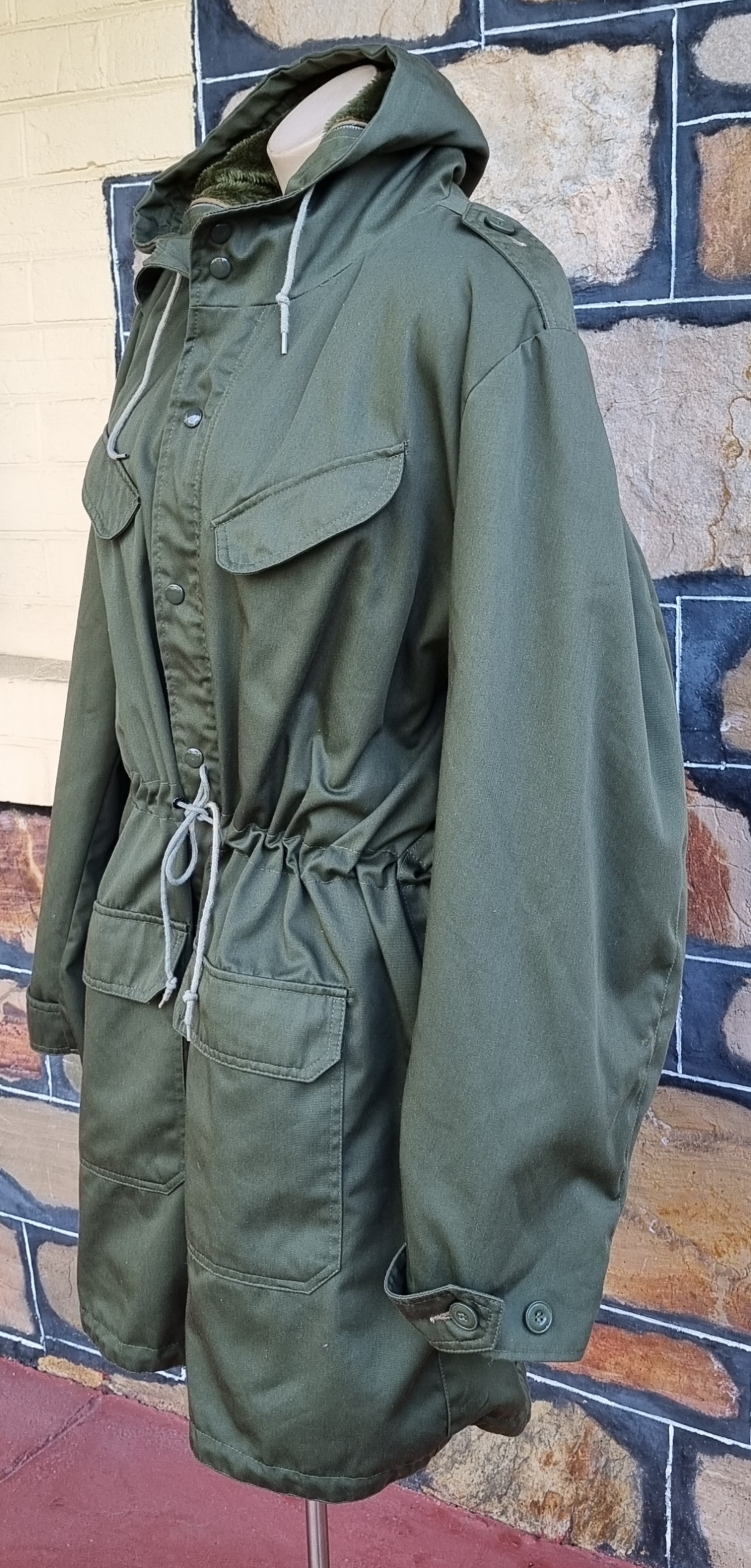 Vintage Men's Winter Rain Jacket, by 'London Fog', khaki, size 2XL - Image 24