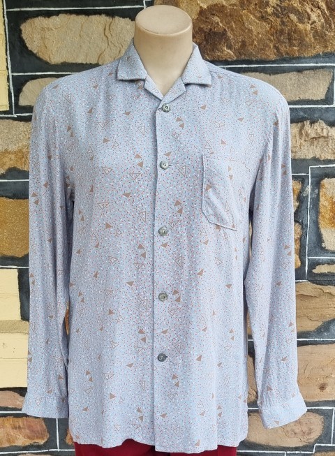 1970's Blouse, Rayon, Handmade, grey print, size 14 - Image 2
