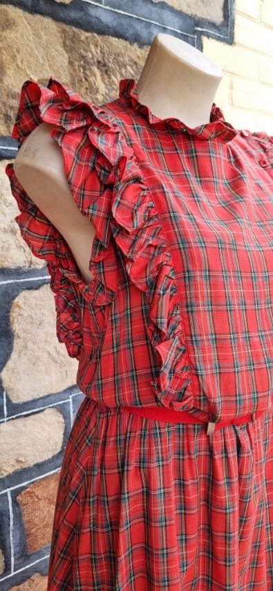 1980's Red Tartan Dress, cotton, by 'Stitches of Melbourne', size 14 - Image 6