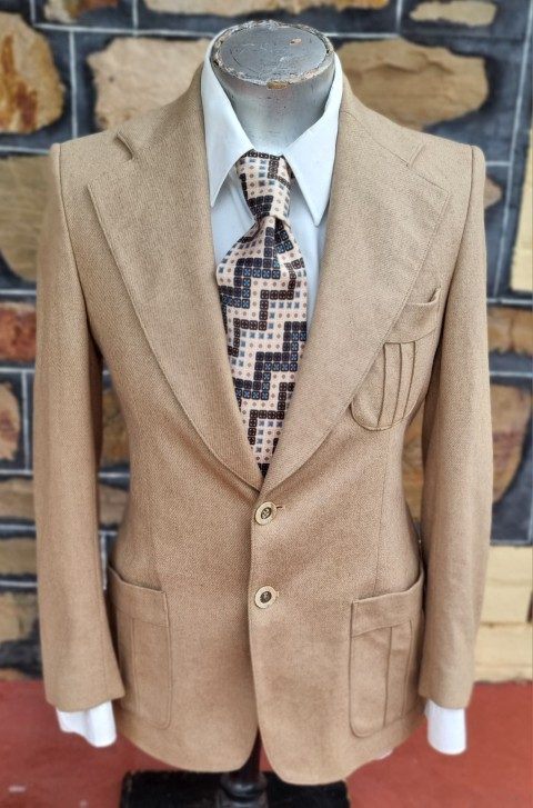 Vintage Tie, 1970's extra wide, Cream, blue, brown print, polyester. - Image 5