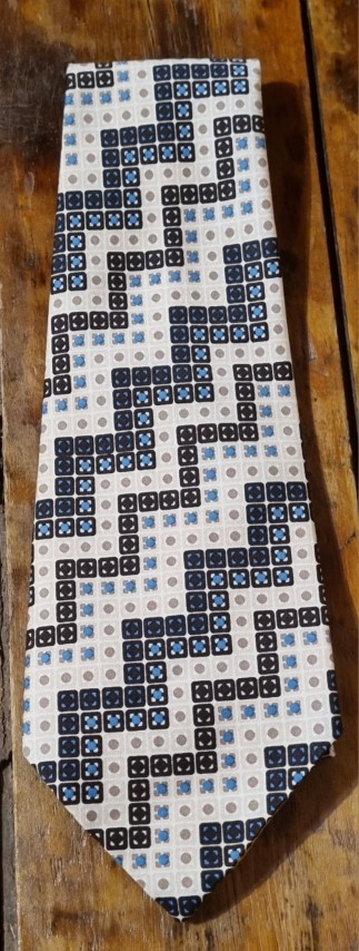 Vintage Tie, 1970's extra wide, Cream, blue, brown print, polyester. - Image 2
